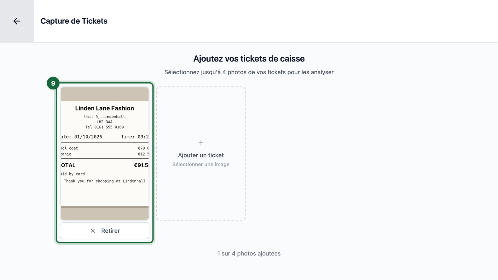 Capture de Tickets with Oscar Bell's receipt photo highlighted on a tablet