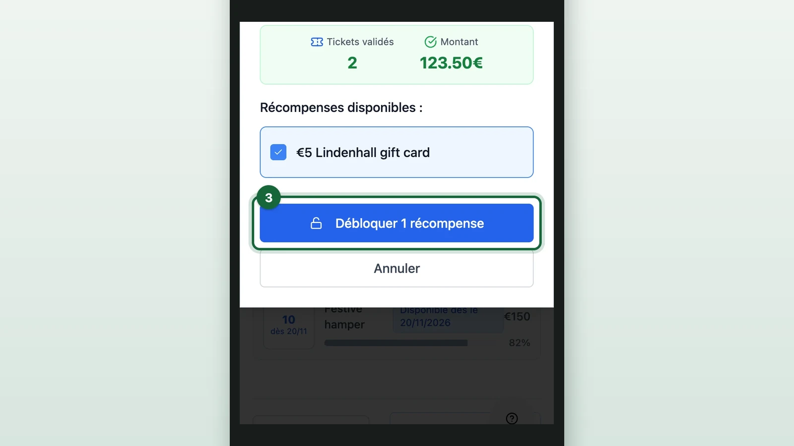 Prize window with Débloquer 1 récompense highlighted on a phone